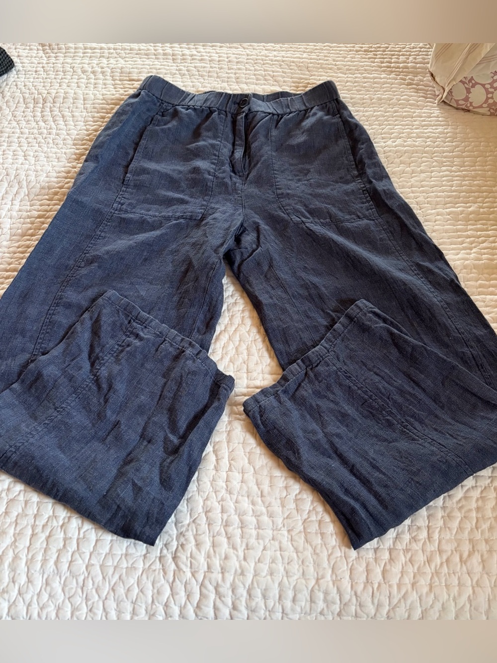 Eileen fisher linen wide leg pant. Zip front with pockets. Denim blue. Size PS